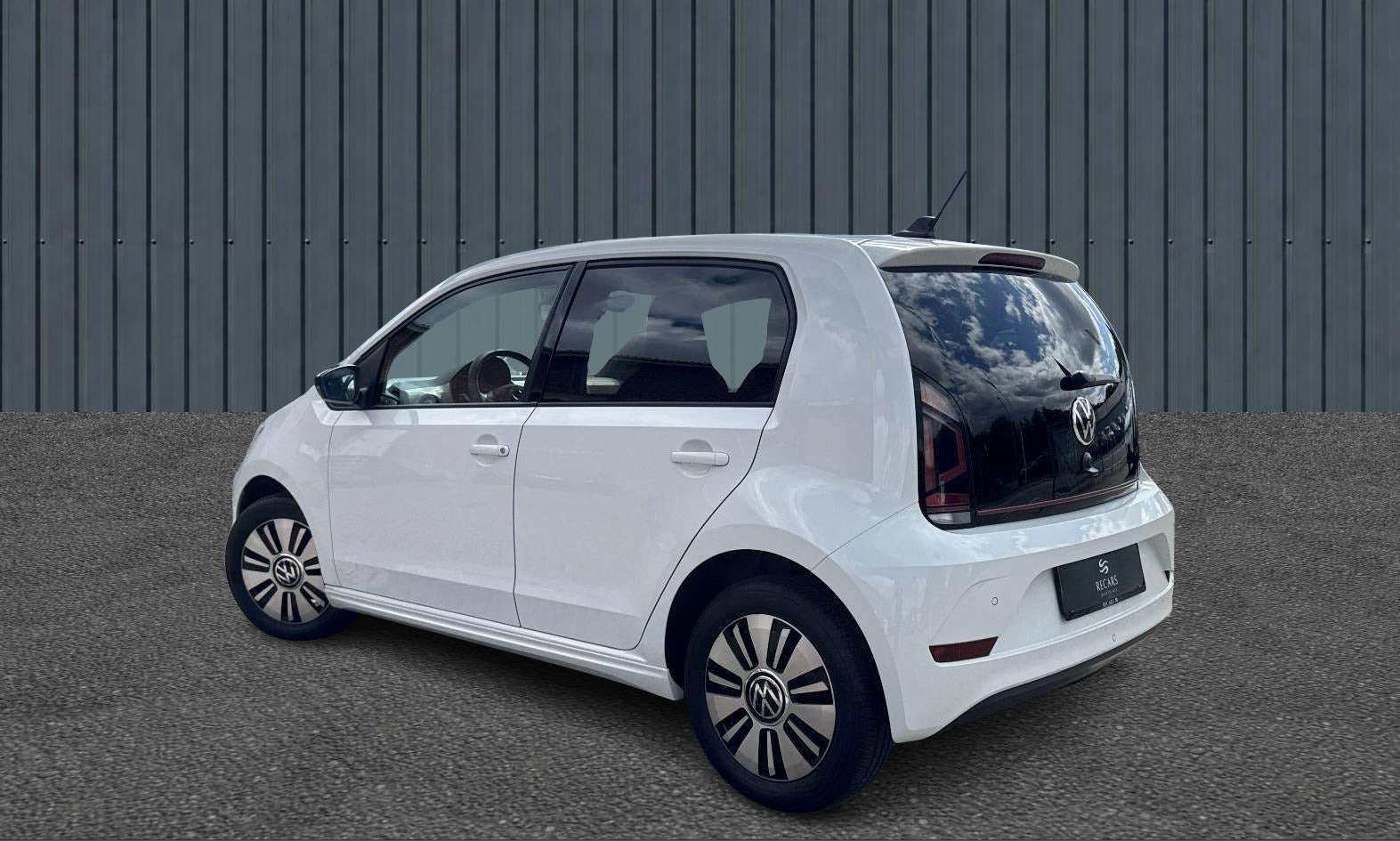 Hvid VW E-UP! fra 2021
