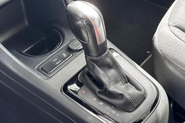 Hvid VW E-UP! fra 2021