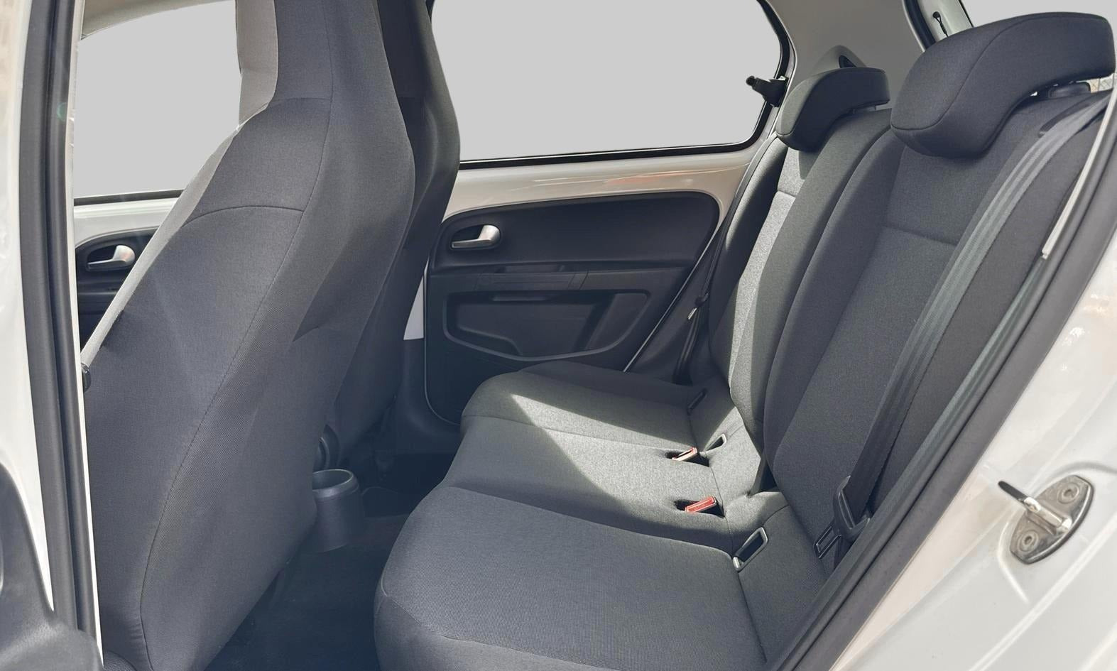 Hvid VW E-UP! fra 2021