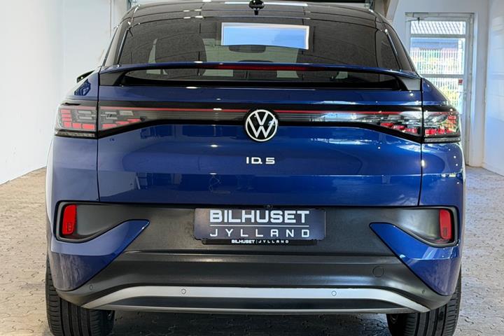 Blå VW ID.5 fra 2023