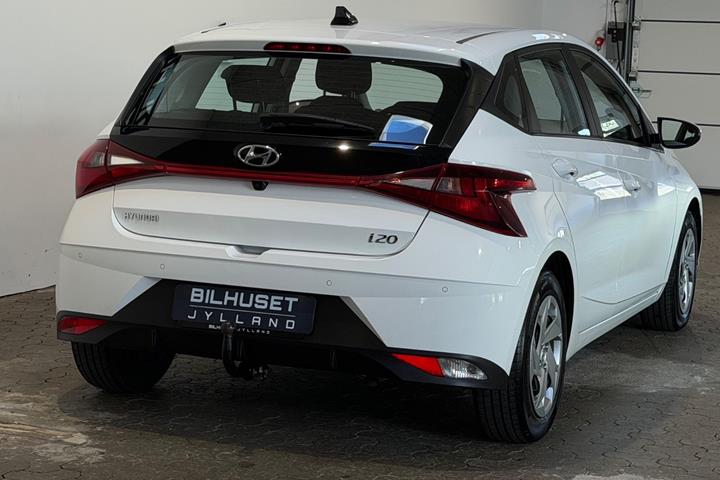 Hvid Hyundai i20 fra 2022