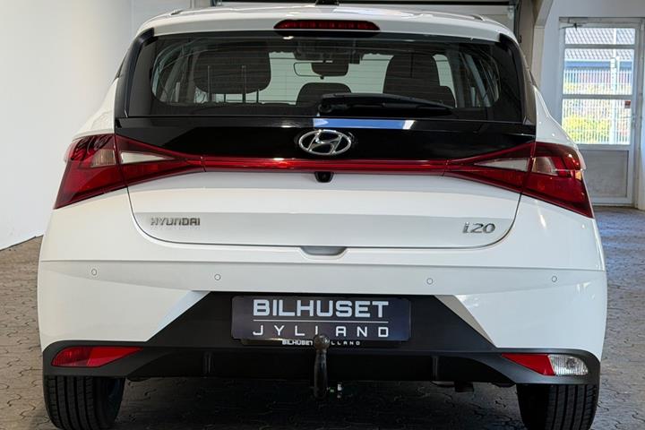 Hvid Hyundai i20 fra 2022