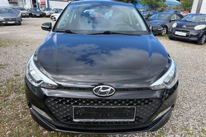 Sort Hyundai i20 fra 2017