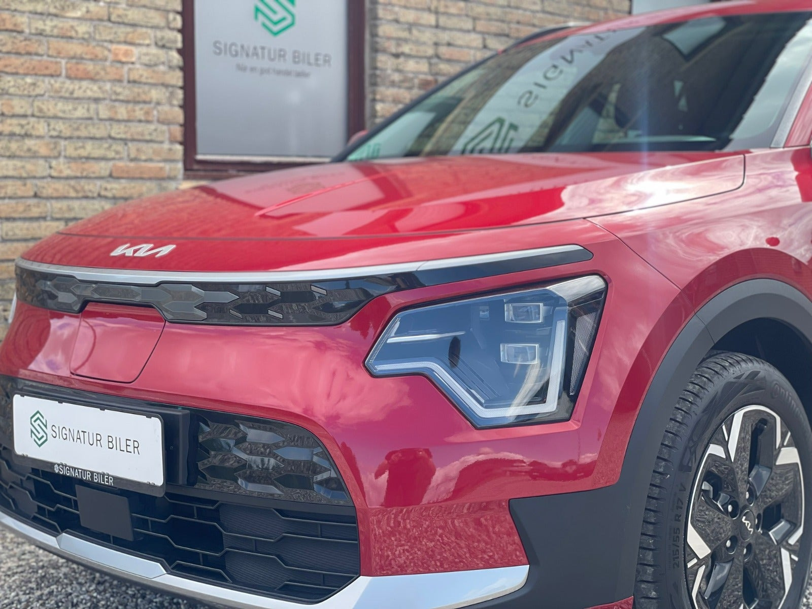 Rød Kia Niro fra 2024