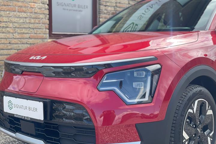 Rød Kia Niro fra 2024