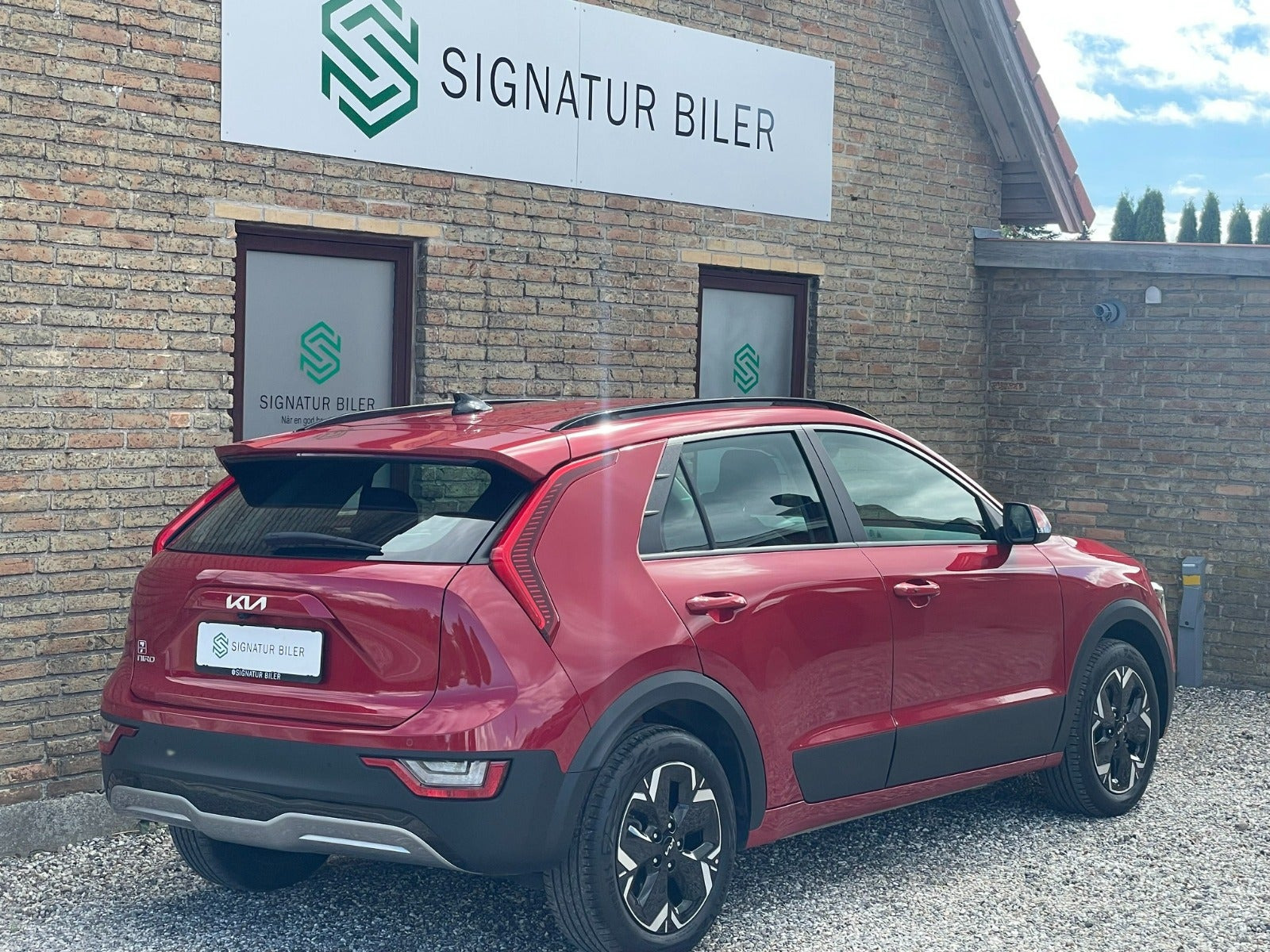 Rød Kia Niro fra 2024