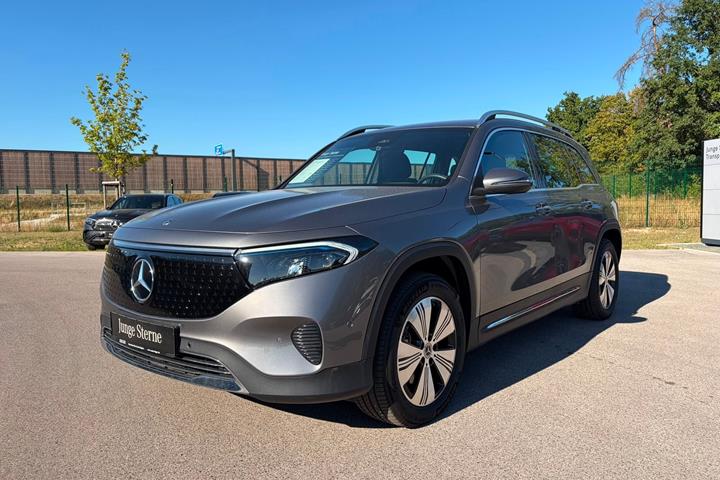 Grå Mercedes EQB350 fra 2024