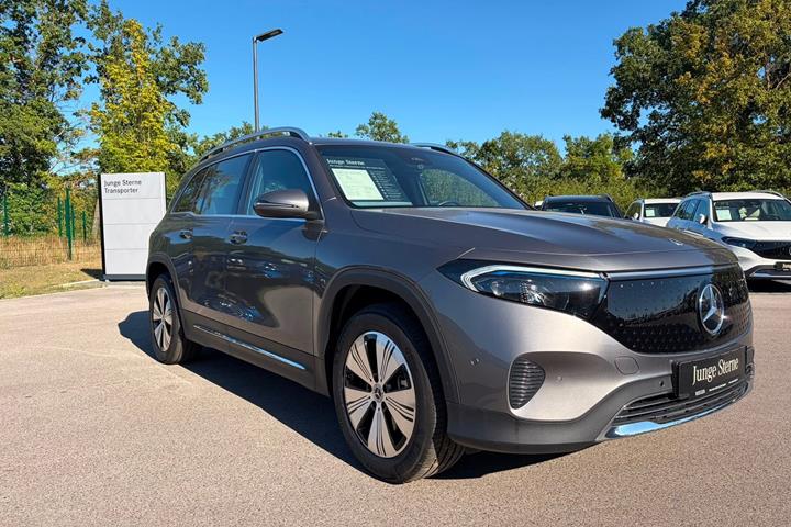 Grå Mercedes EQB350 fra 2024