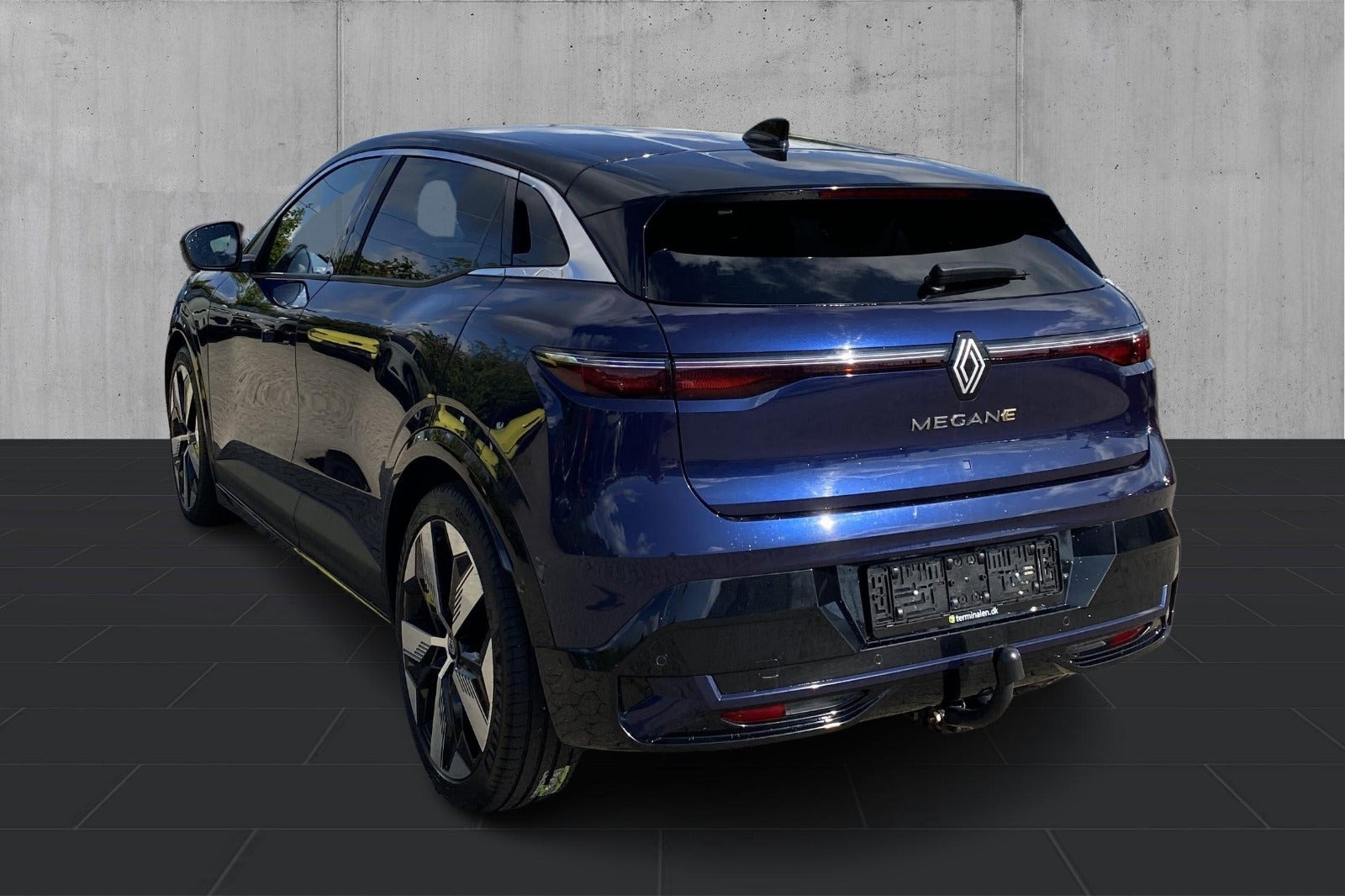Blå Renault Megane E-Tech fra 2022