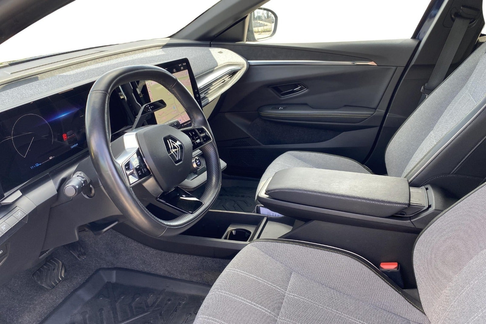 Blå Renault Megane E-Tech fra 2022