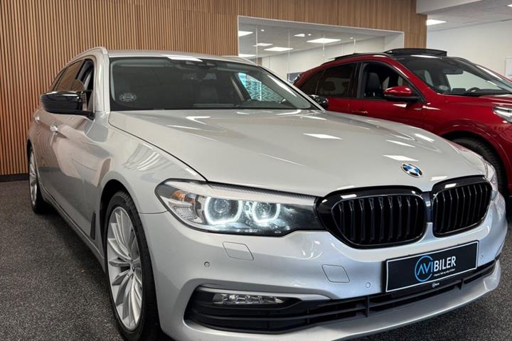 Sølv BMW 520d fra 2019