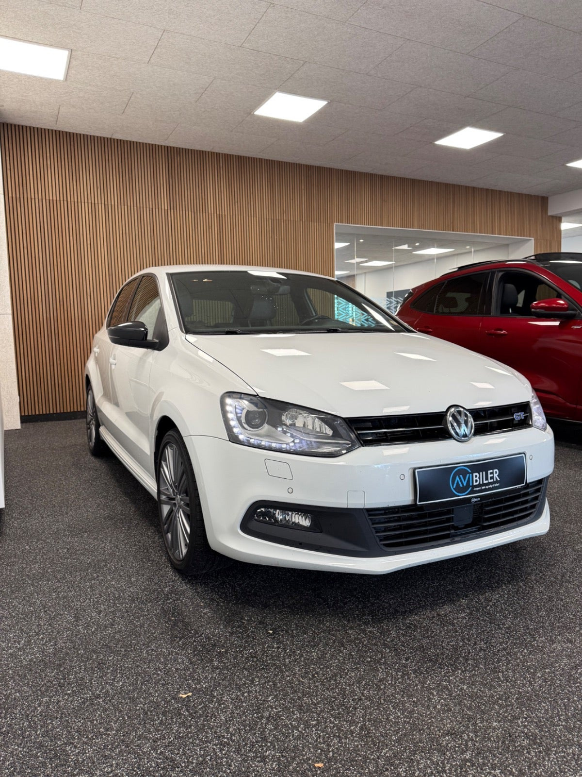 Hvid VW Polo fra 2017