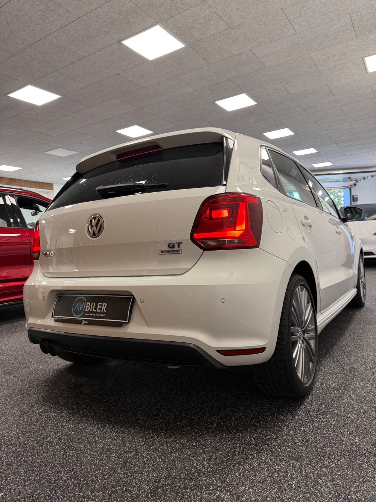 Hvid VW Polo fra 2017