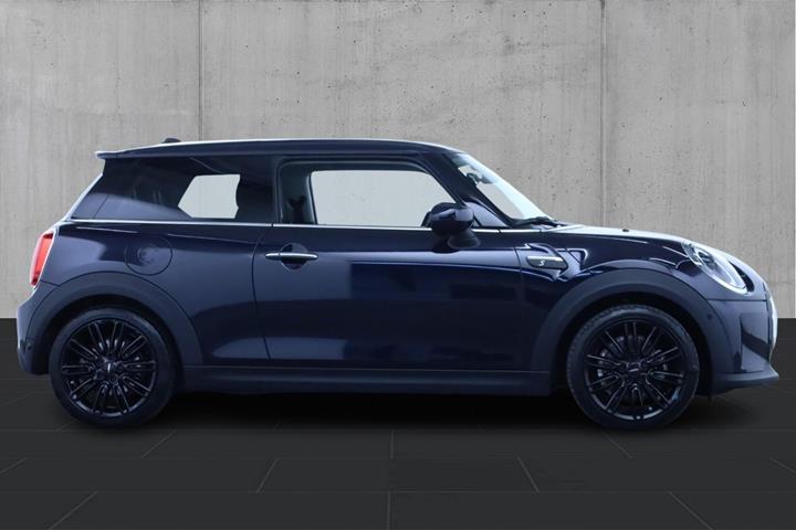 Blå Mini Cooper SE fra 2023