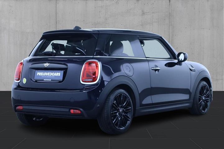 Blå Mini Cooper SE fra 2023