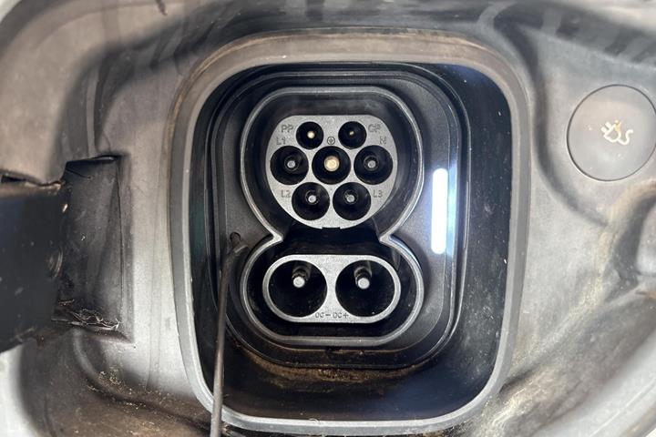 Hvid Polestar 2 fra 2021