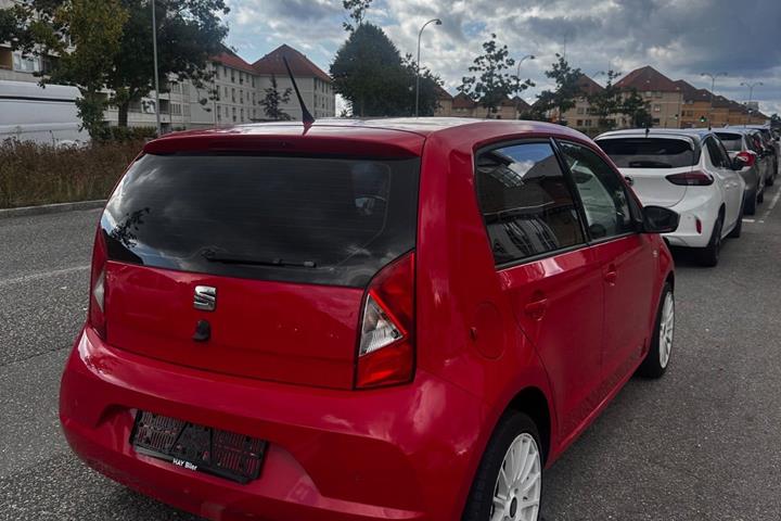 Rød Seat Mii fra 2015