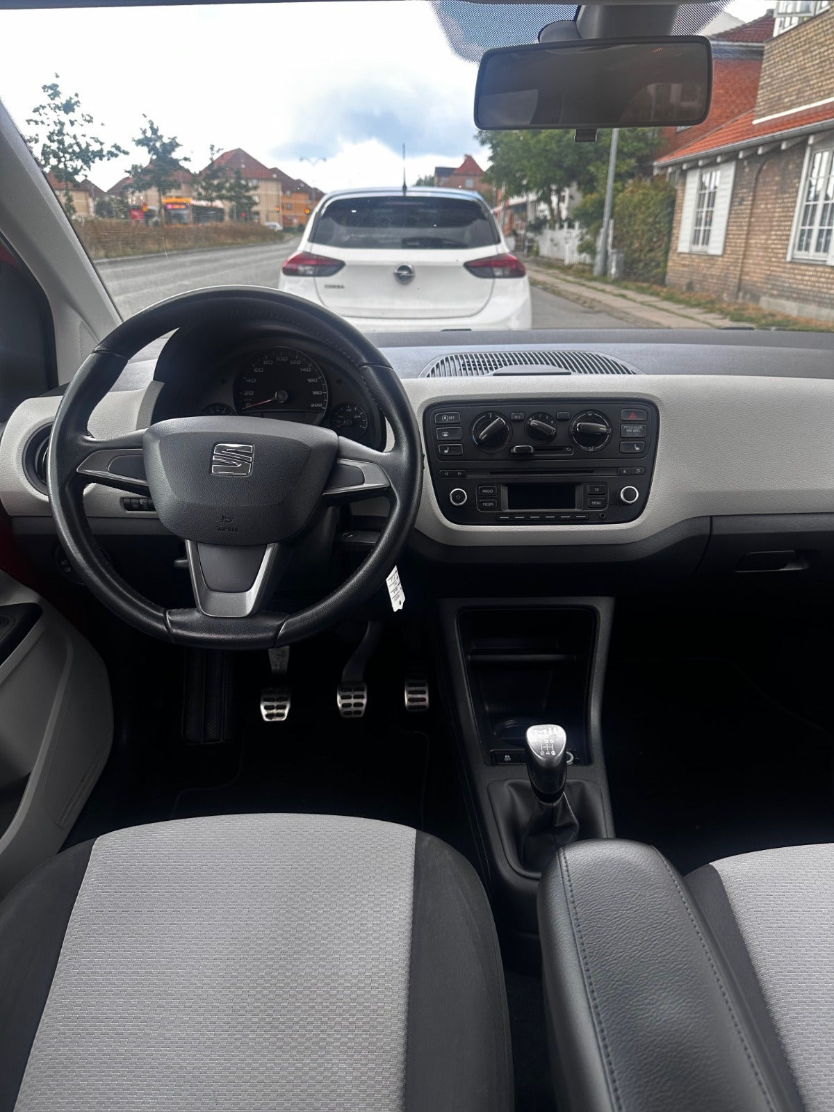 Rød Seat Mii fra 2015