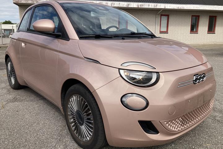 Grå Fiat 500e fra 2023