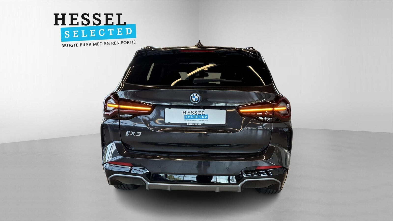 Grå BMW iX3 fra 2024