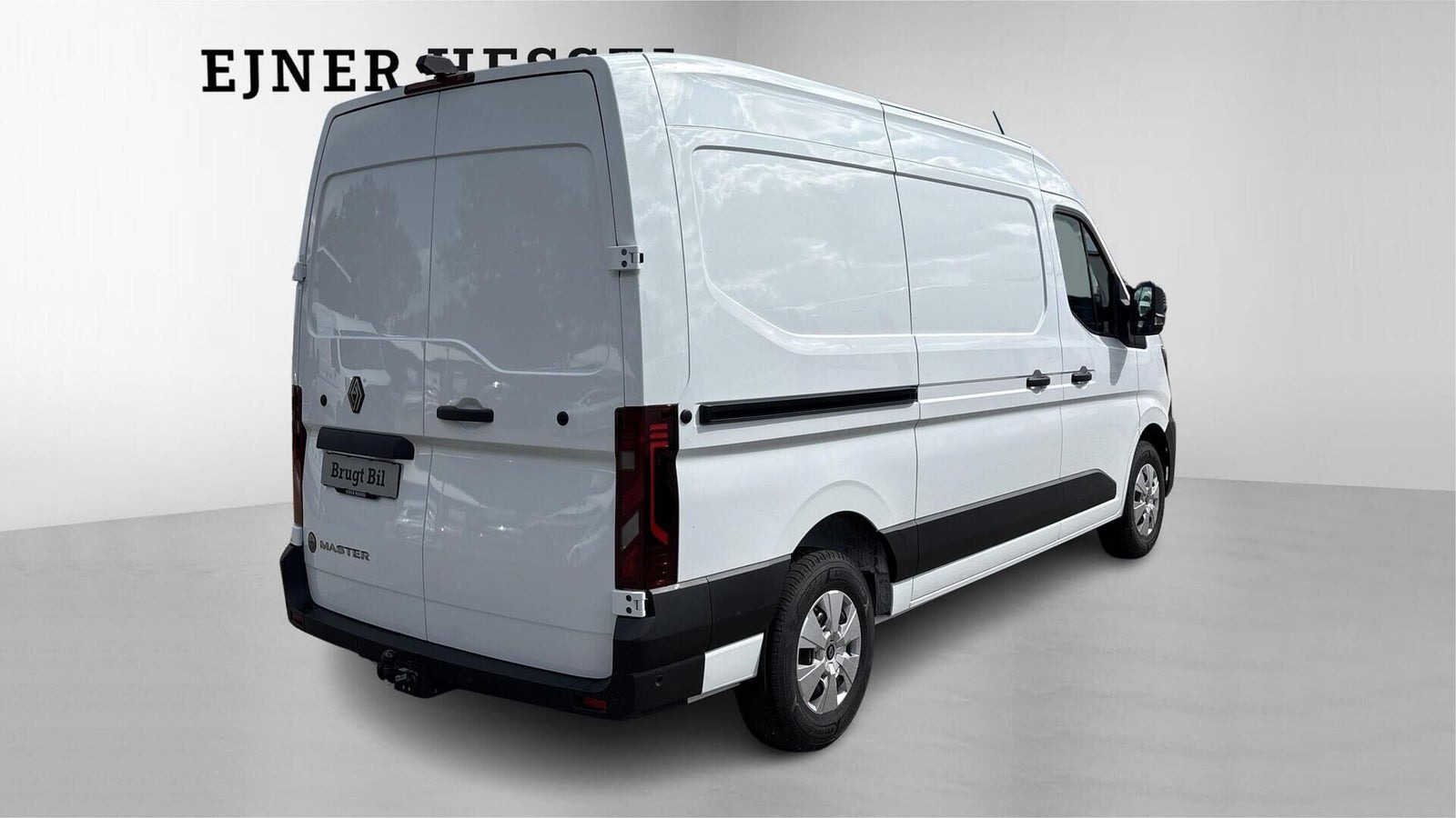 Hvid Renault Master V T33 fra 2025