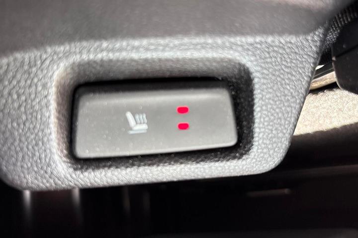 Hvid Renault Master V T33 fra 2025