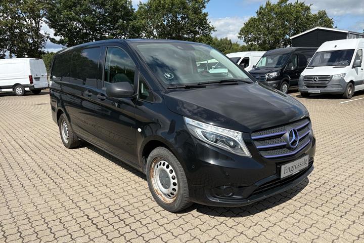 Sort Mercedes Vito 119 fra 2017