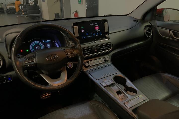 Rød Hyundai Kona fra 2019