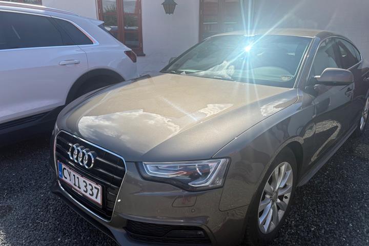 Orange Audi A5 fra 2016