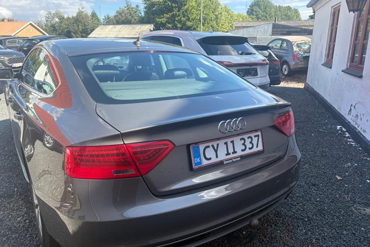 Orange Audi A5 fra 2016