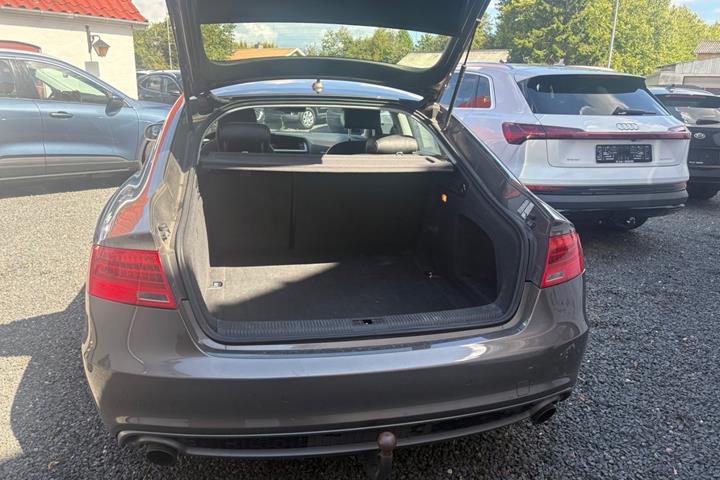 Orange Audi A5 fra 2016
