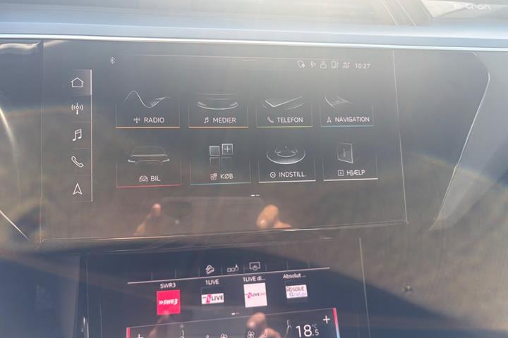 Hvid Audi e-tron fra 2020