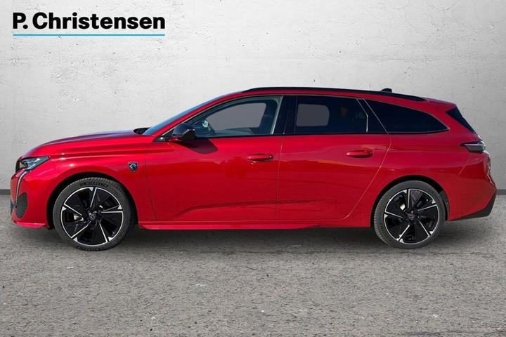 Rød Peugeot E-308 fra 2023