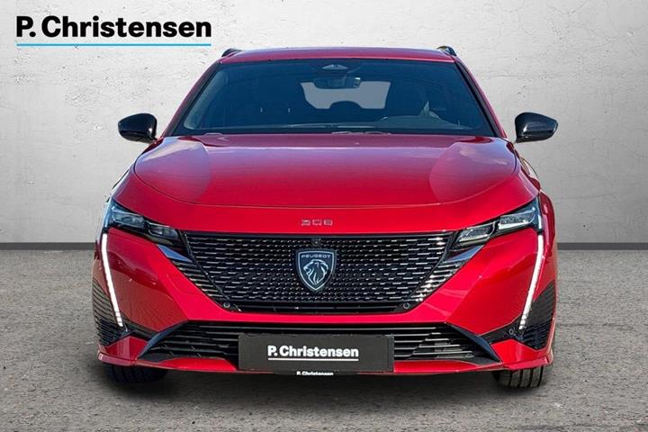Rød Peugeot E-308 fra 2023
