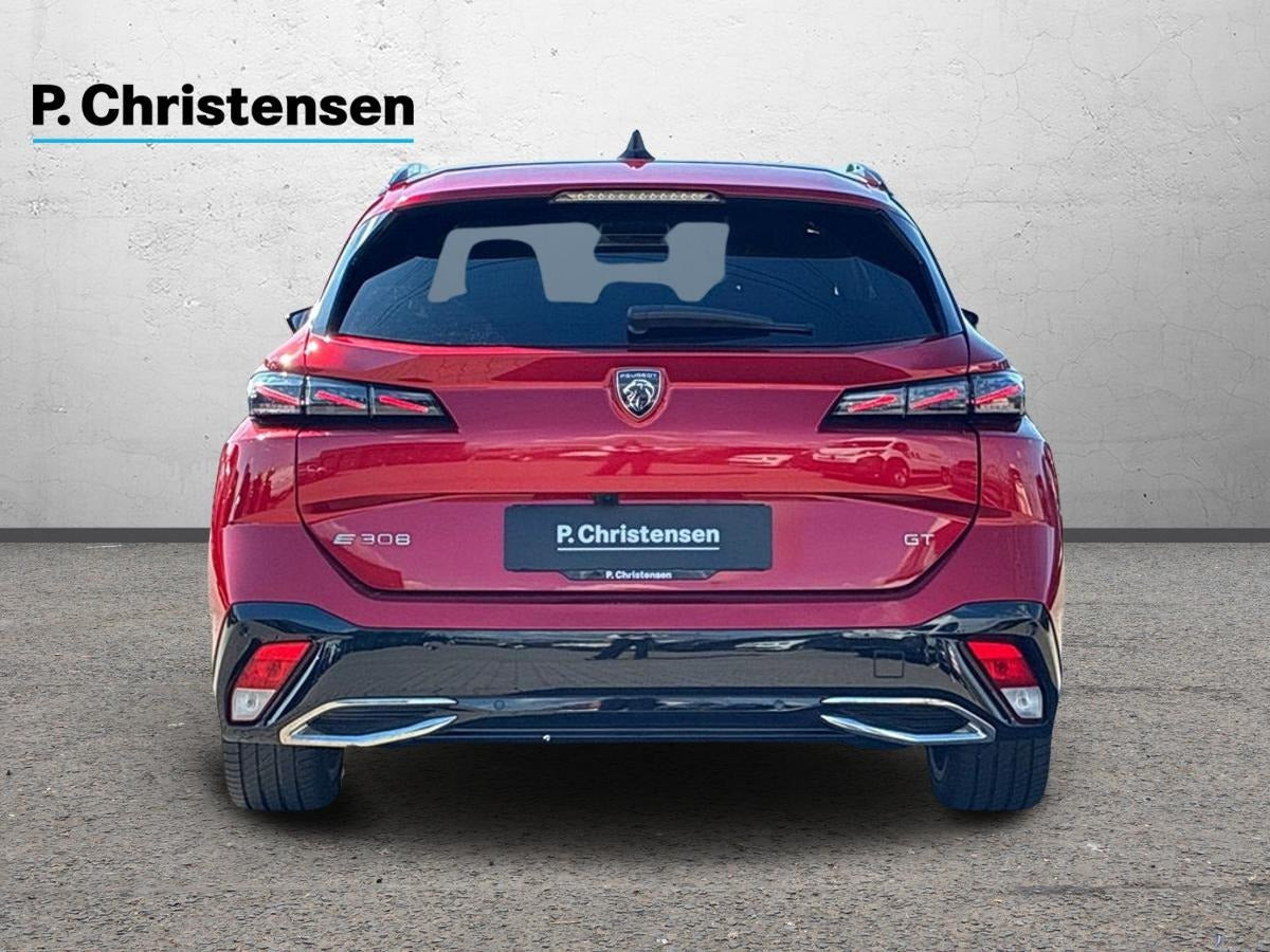 Rød Peugeot E-308 fra 2023