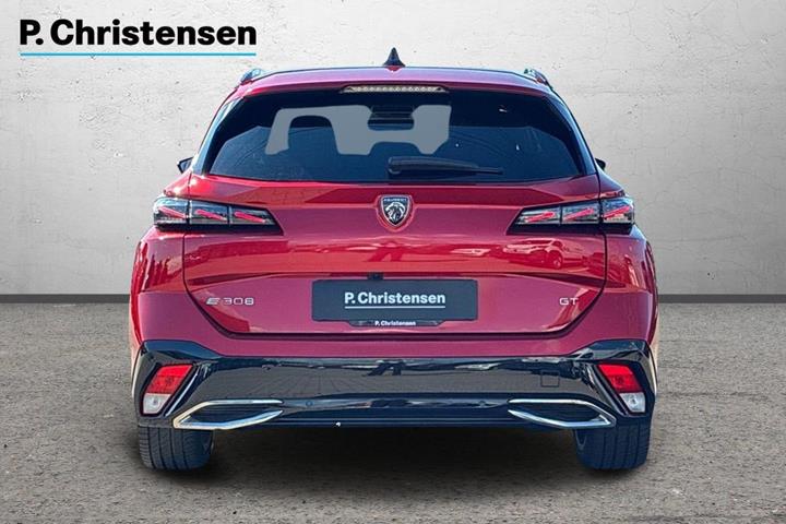 Rød Peugeot E-308 fra 2023