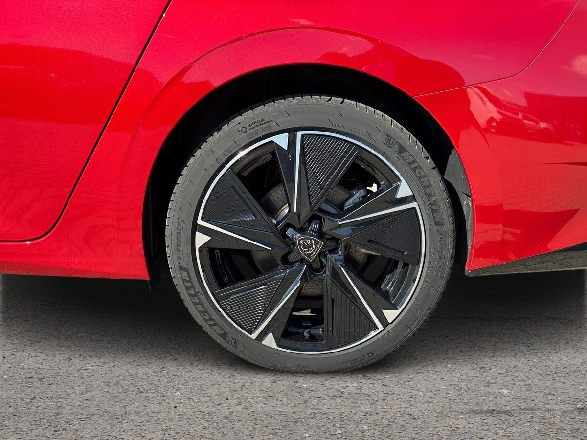 Rød Peugeot E-308 fra 2023
