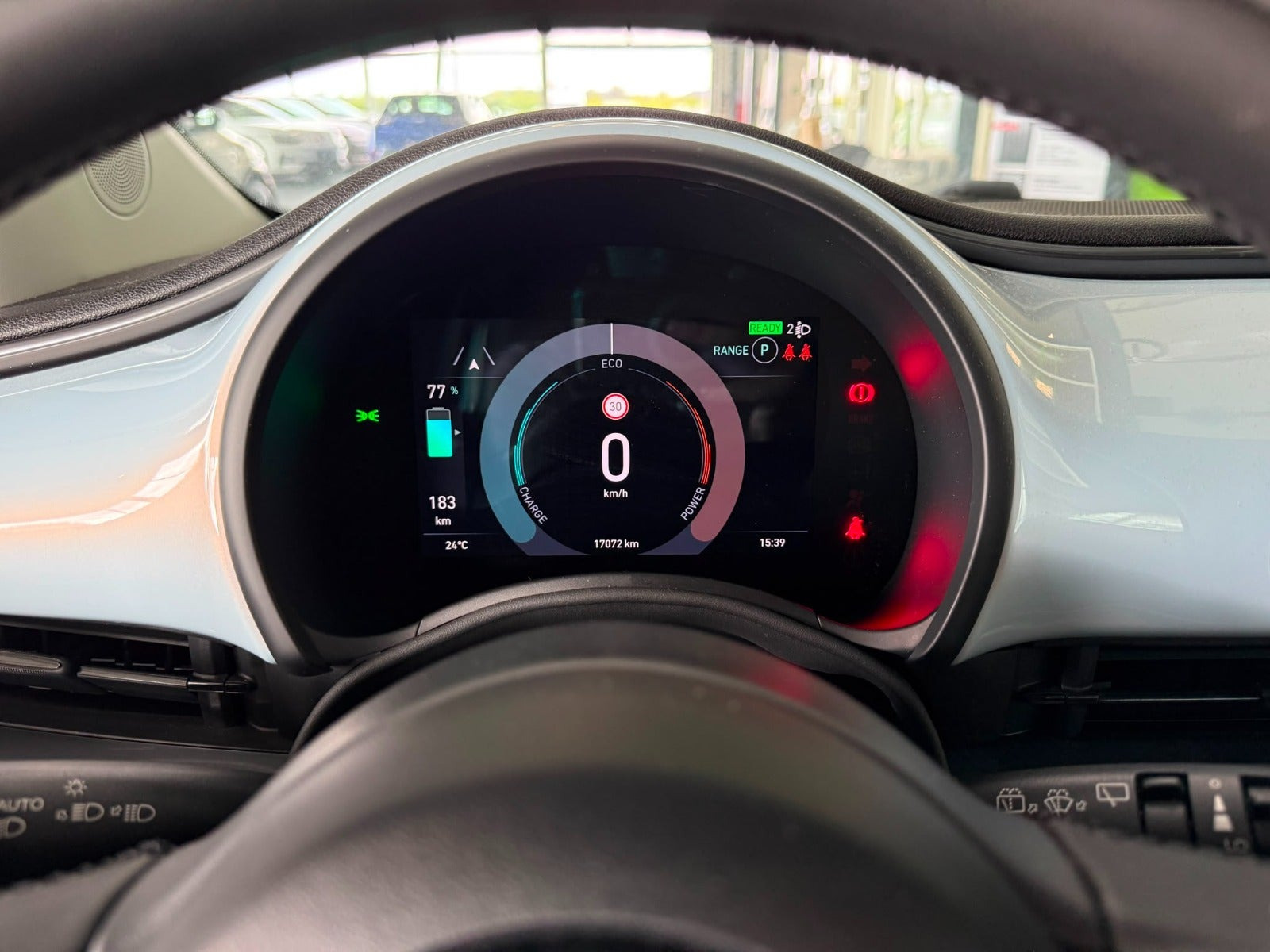 Hvid Fiat 500e fra 2023