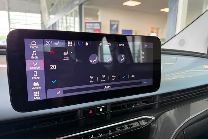 Hvid Fiat 500e fra 2023
