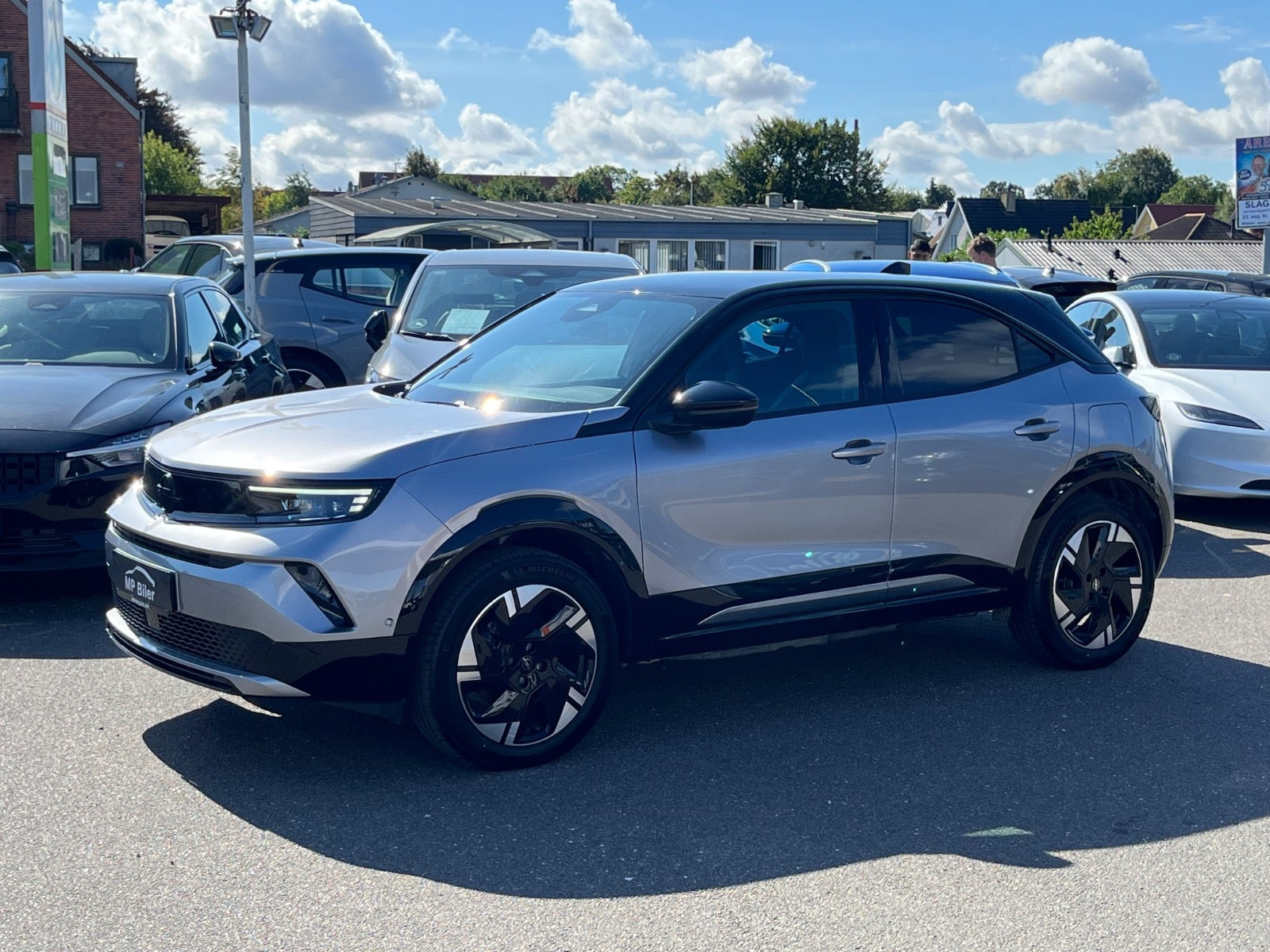 Grå Opel Mokka-e fra 2025