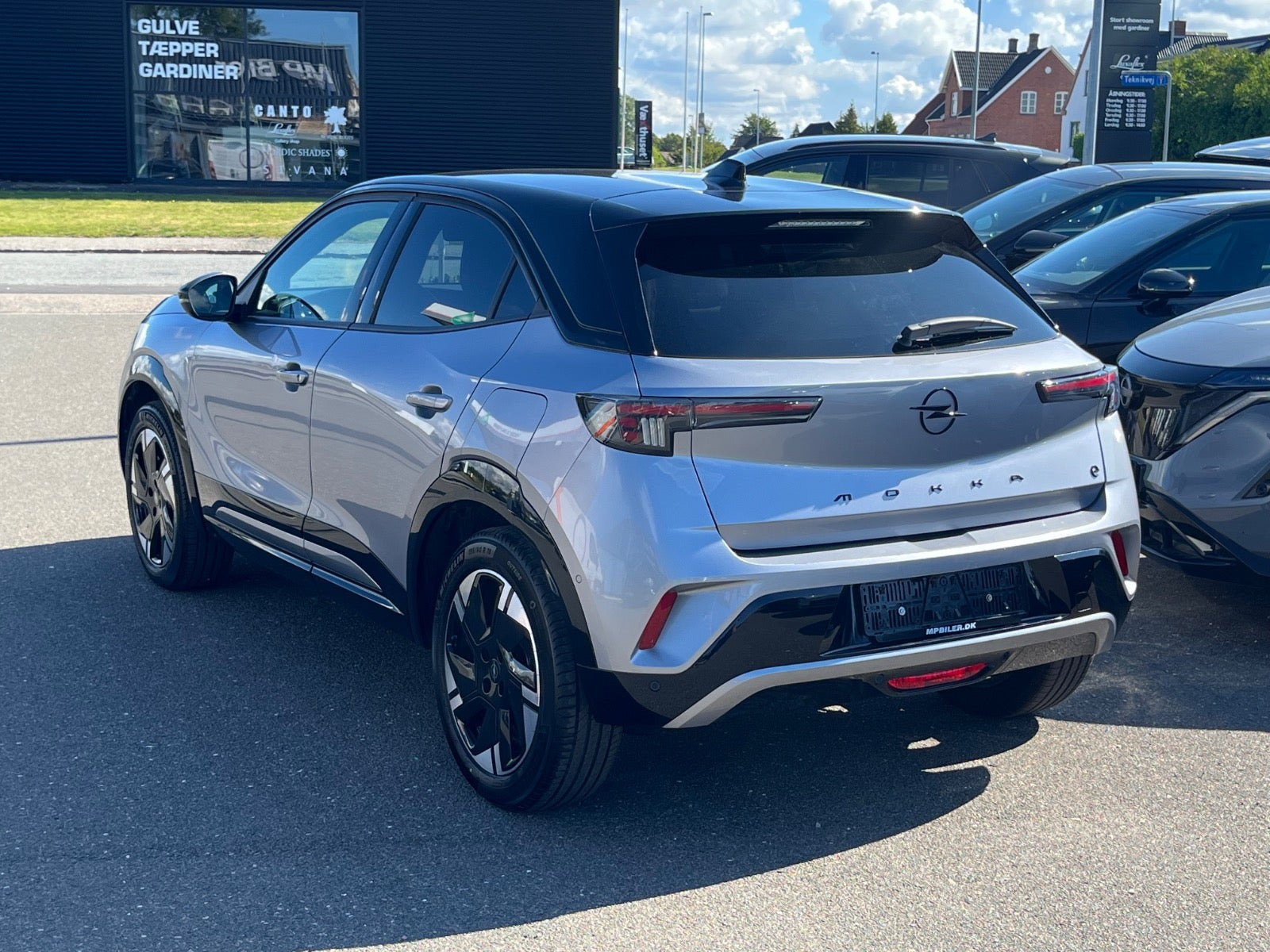 Grå Opel Mokka-e fra 2025