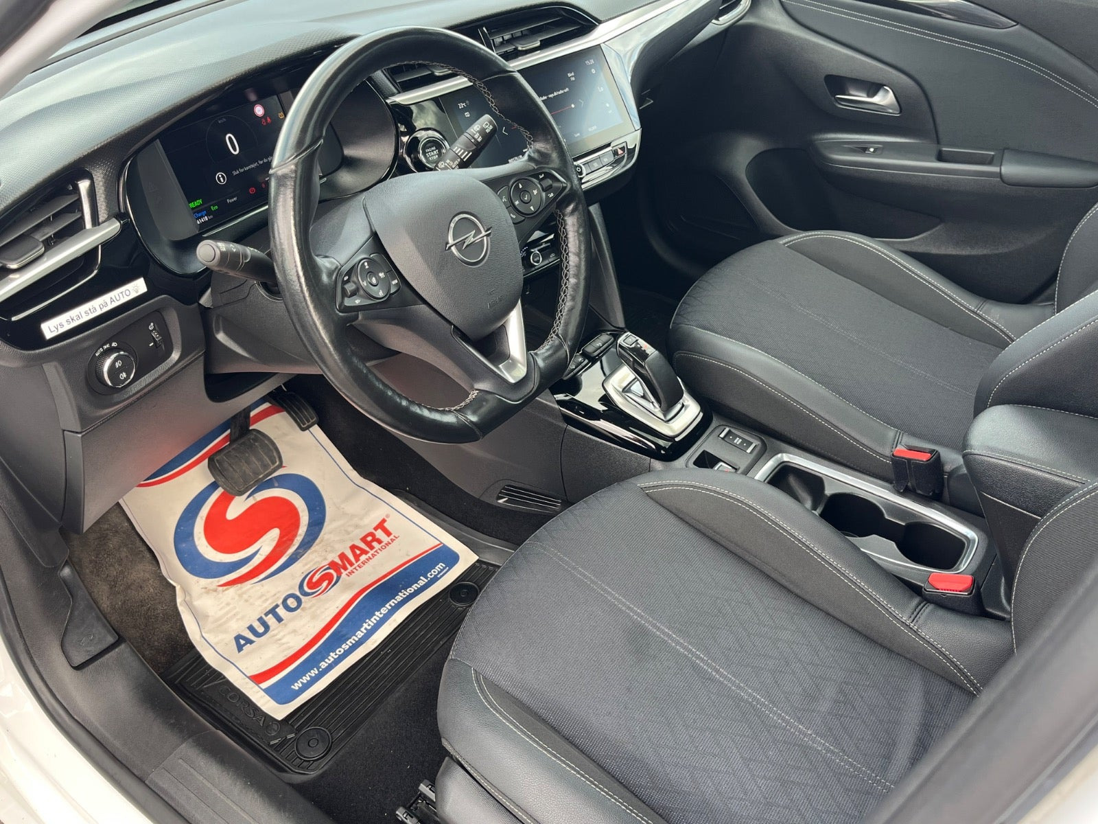 Hvid Opel Corsa-e fra 2021
