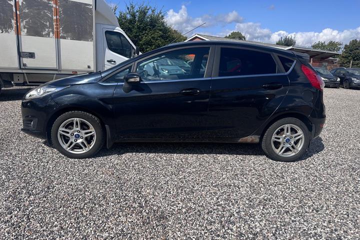 Bronze Ford Fiesta fra 2015
