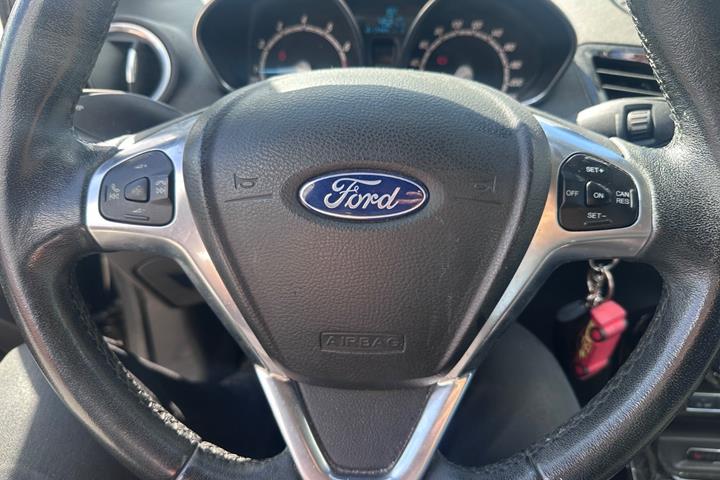 Bronze Ford Fiesta fra 2015
