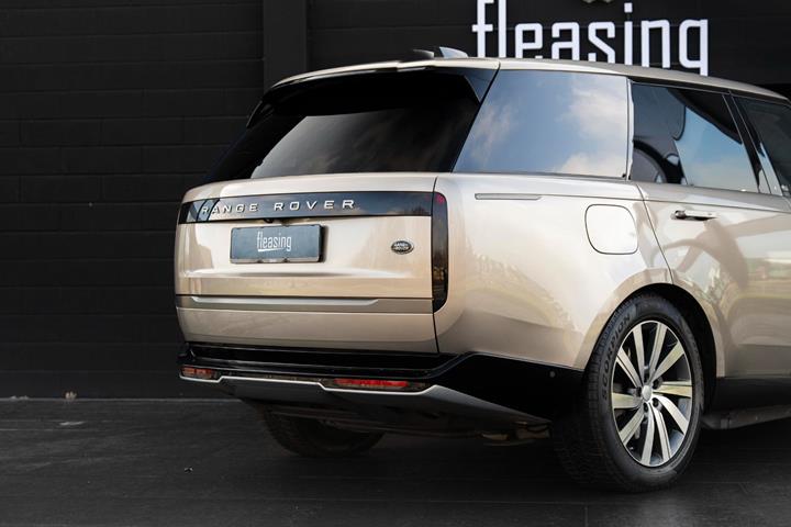 Gul Land Rover Range Rover fra 2023