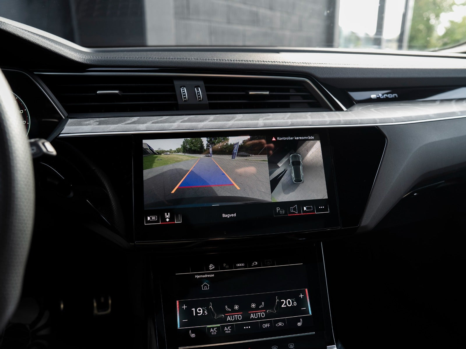 Sort Audi Q8 e-tron fra 2023