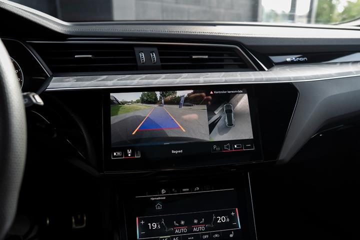 Sort Audi Q8 e-tron fra 2023