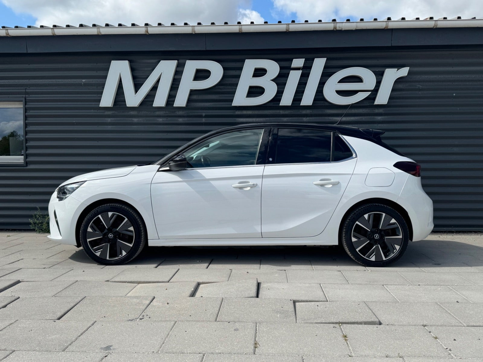 Hvid Opel Corsa-e fra 2021