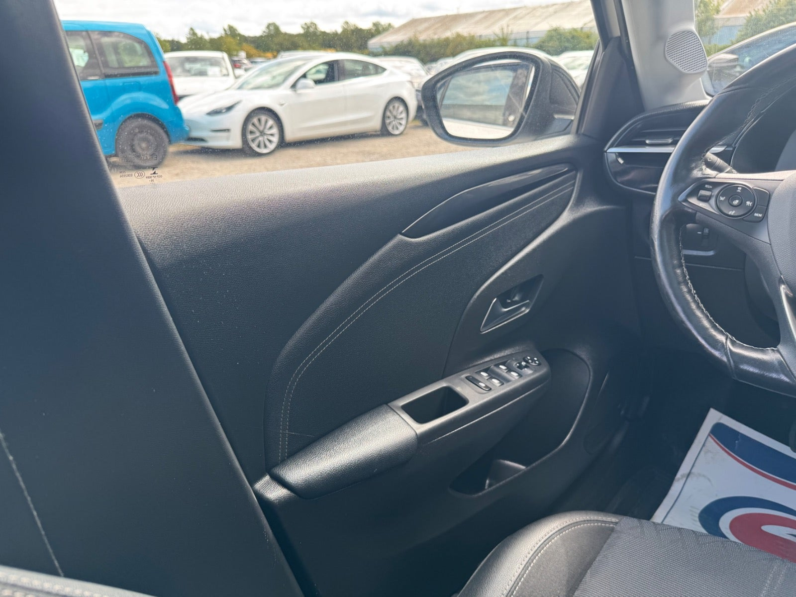 Hvid Opel Corsa-e fra 2021