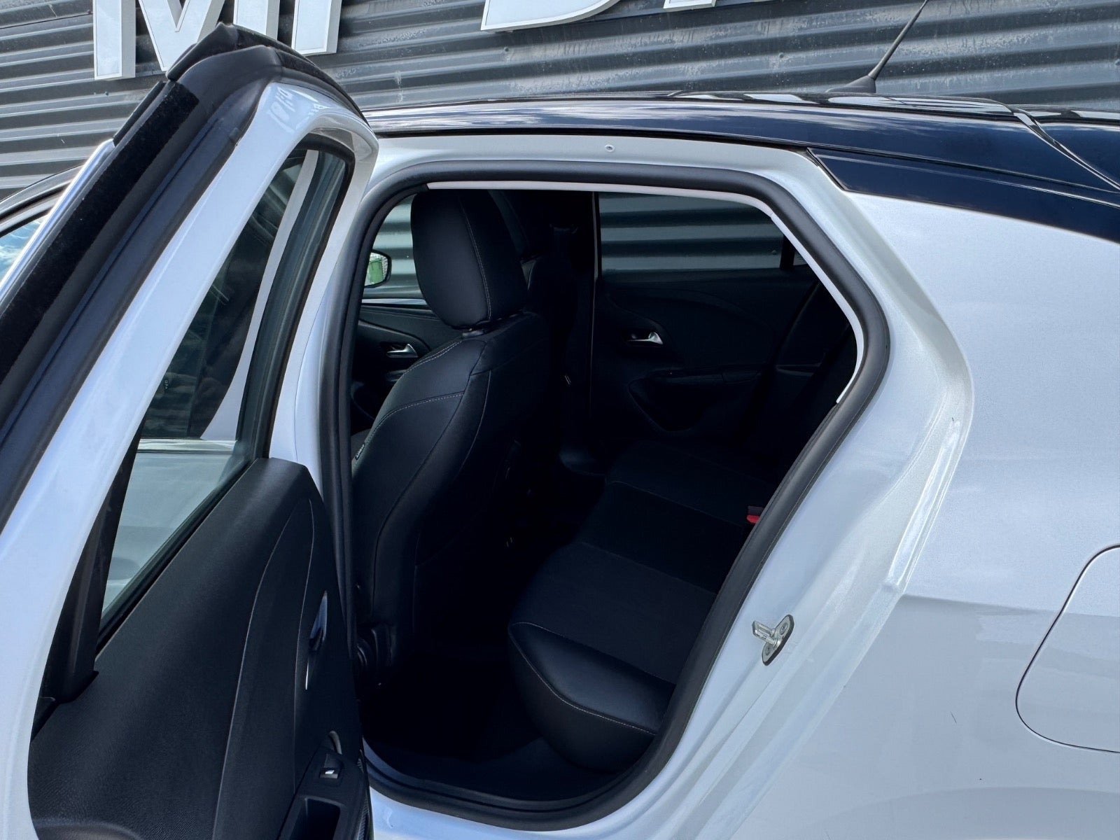 Hvid Opel Corsa-e fra 2021